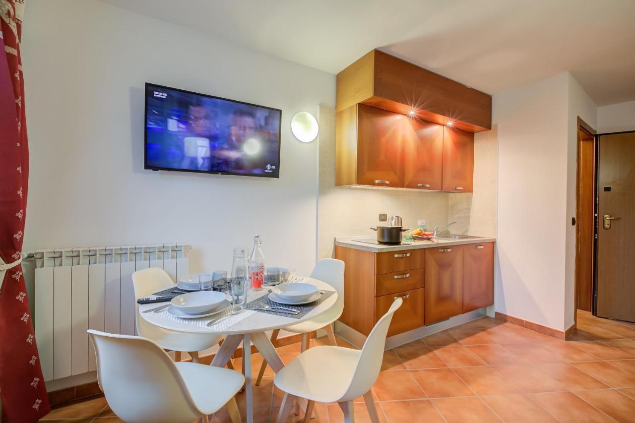 L' Aquila Campo Smith On The Ski Slopes - Happy Rentals Бардонечия Екстериор снимка